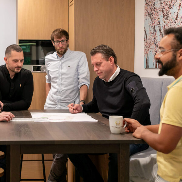 HW_Workplace_Q-2k-1215 HW_Workplace_Q-2k-1215